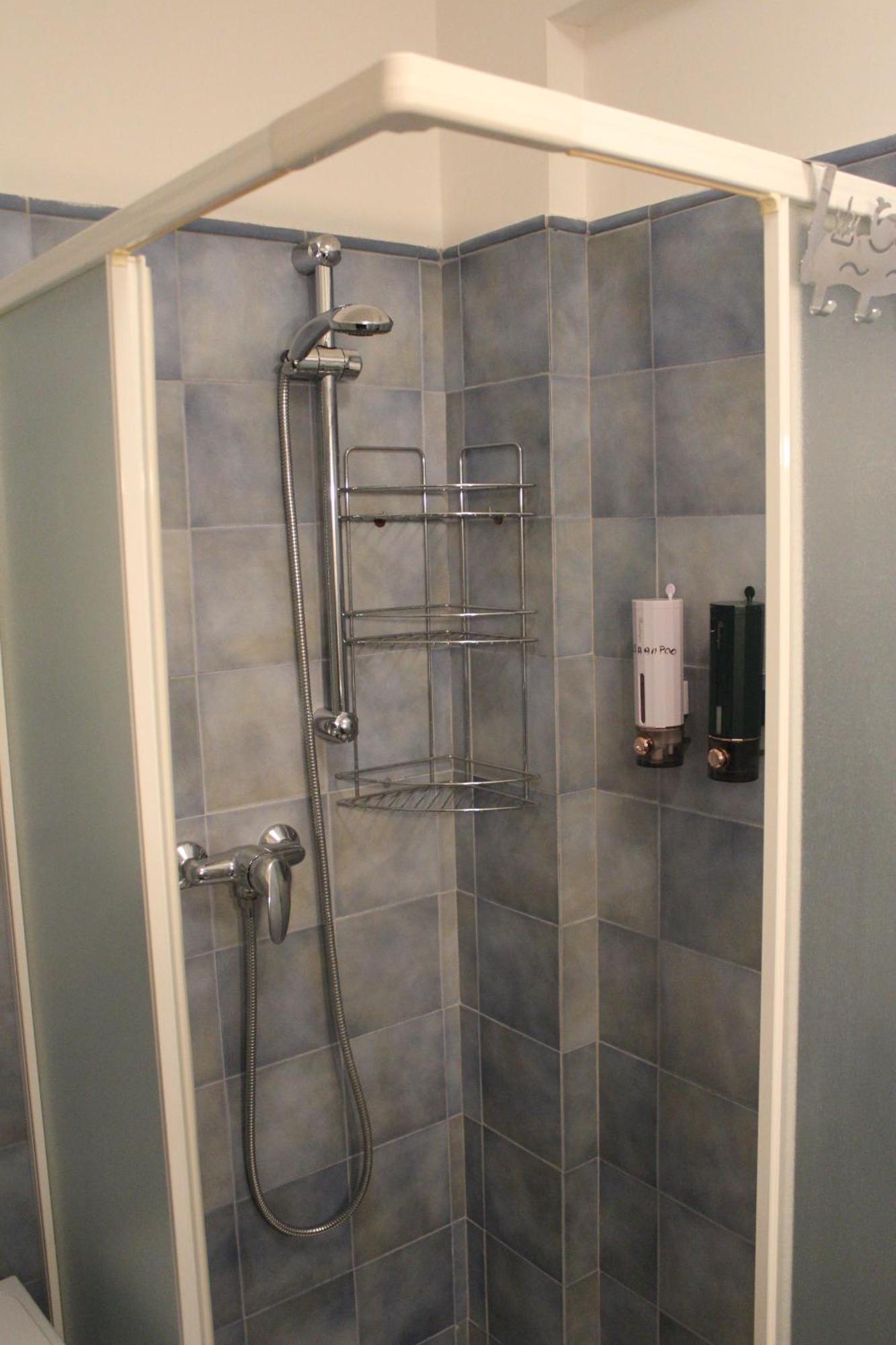 Casa Mira - Ampio, Fully Equipped E Zona Tranquilla Leilighet Trieste Eksteriør bilde